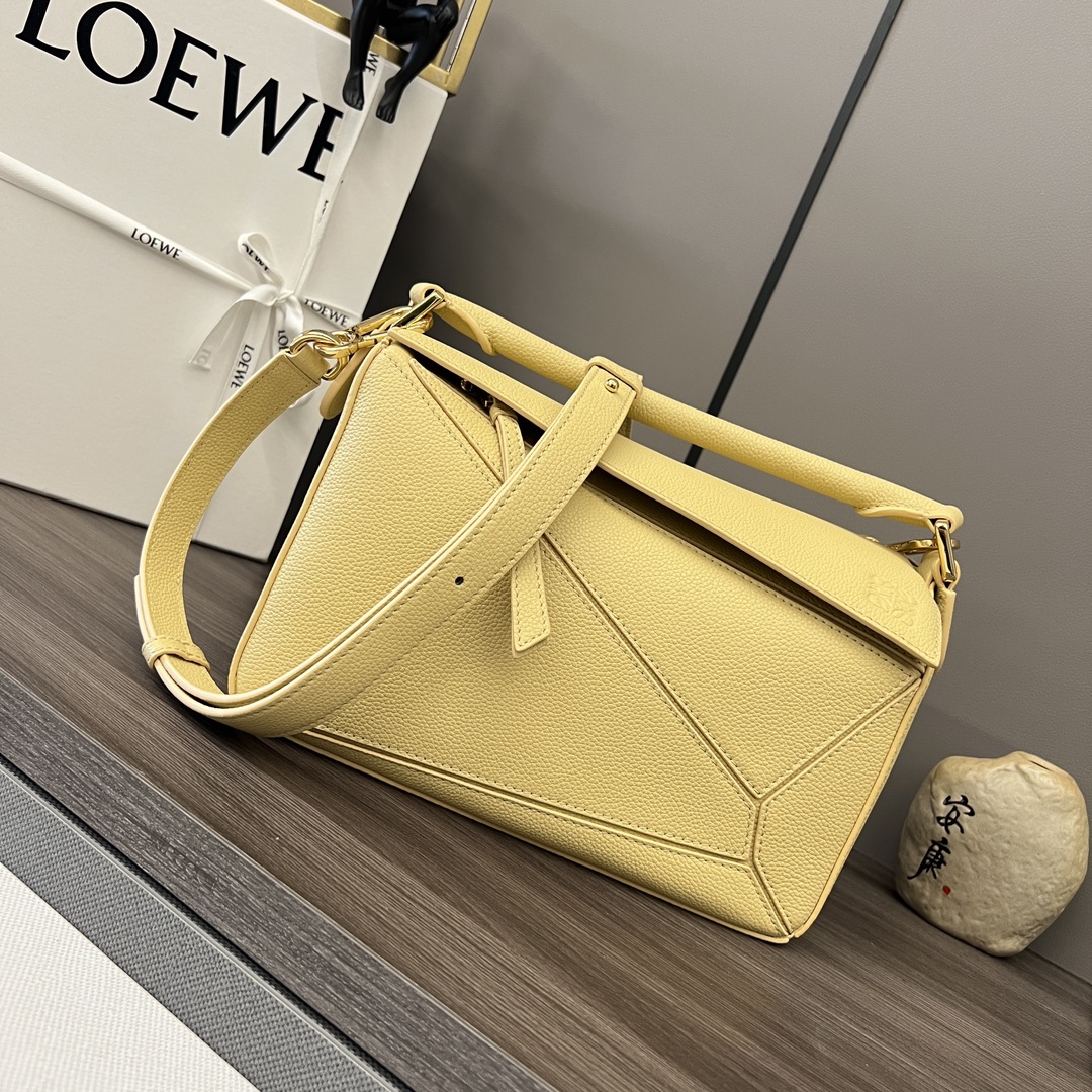 Loewe Puzzle Bags